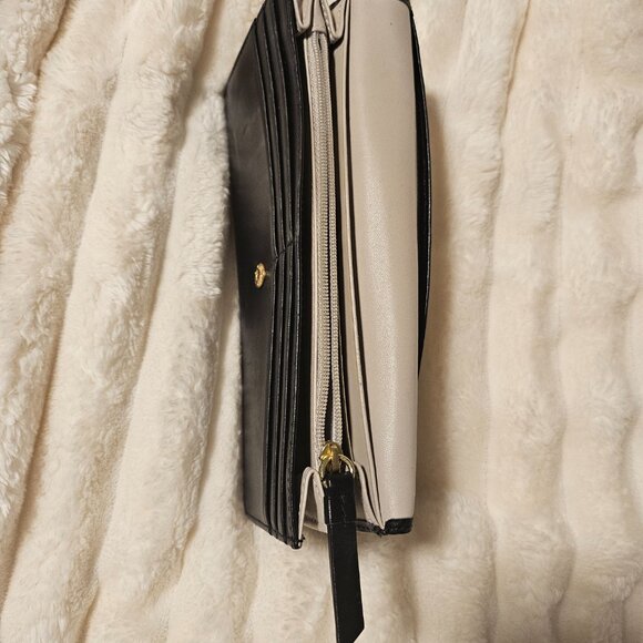 Black Radley Wallet - Picture 3 of 4